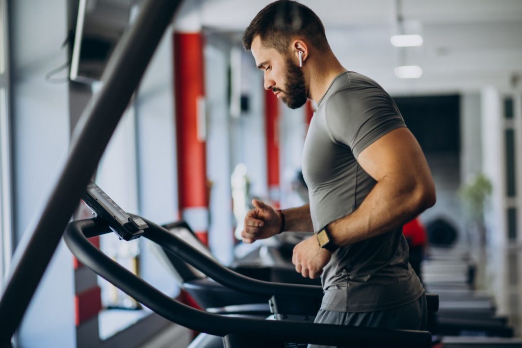 allenamento sul tappeto palestra
